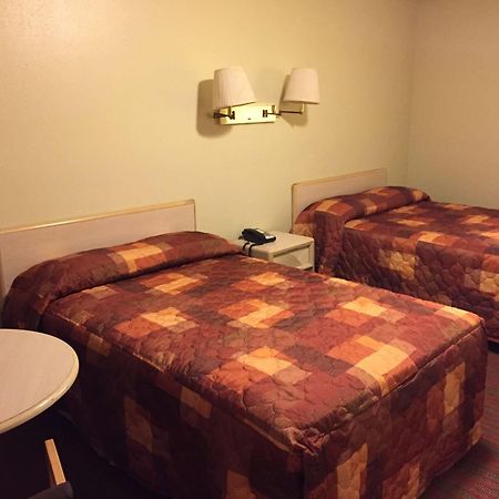 Sebring Inn Екстериор снимка