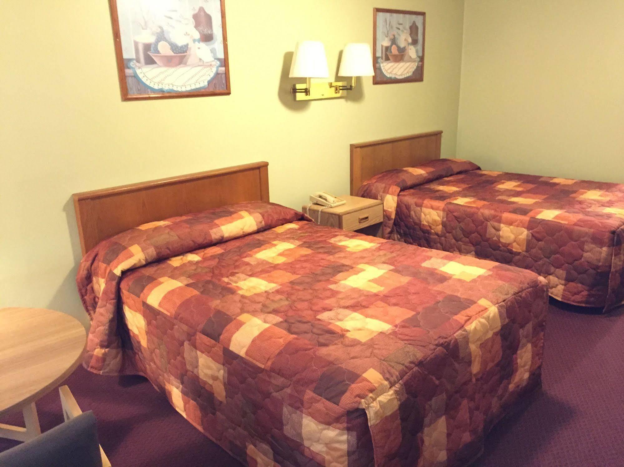 Sebring Inn Екстериор снимка
